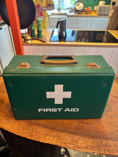 Vintage retro green - first, aid